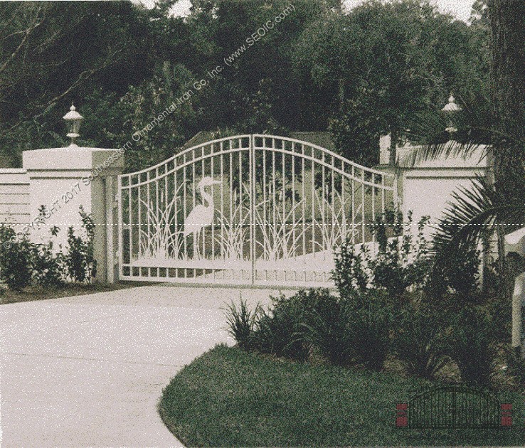 Custom Aluminum Driveway Gate (#VG-02)