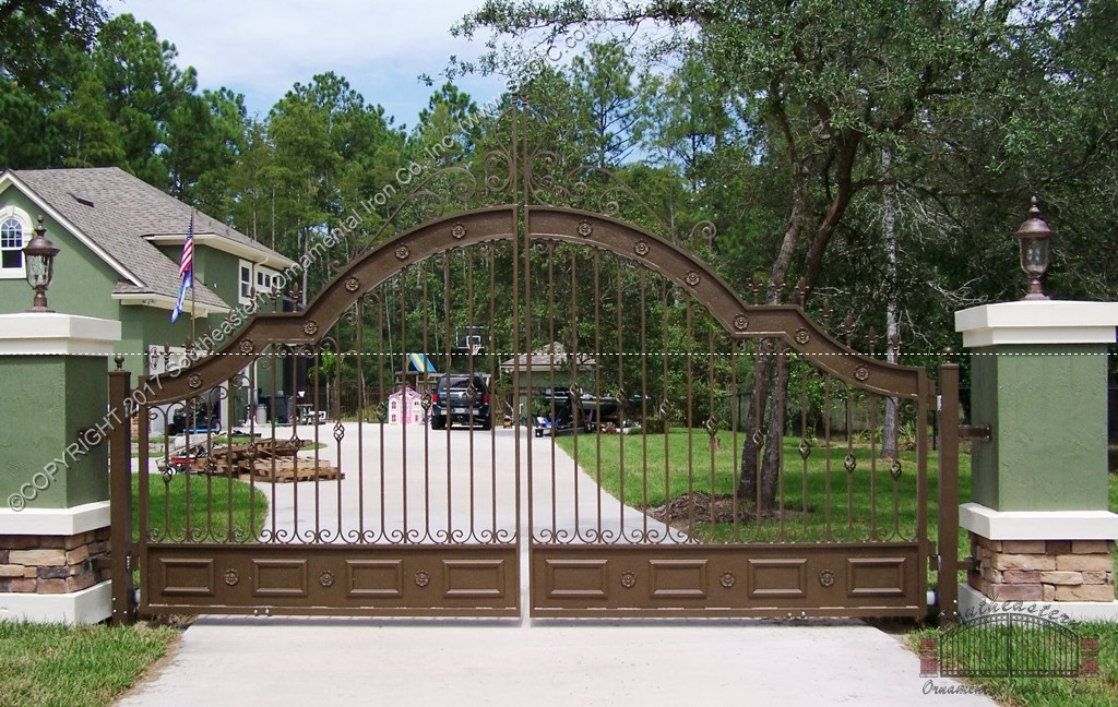 Custom Aluminum Driveway Gate (#VG-04)