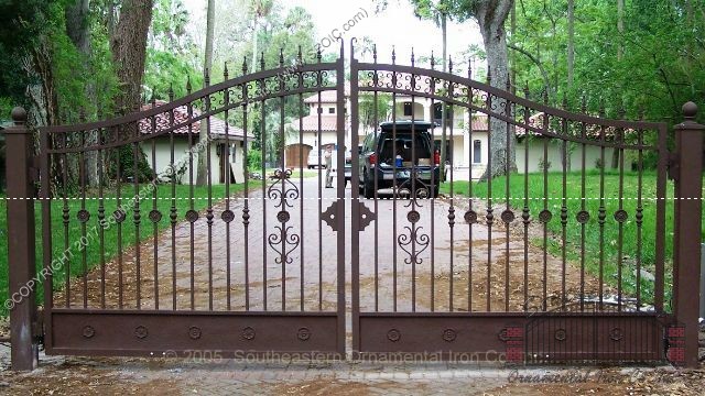 Custom Aluminum Driveway Gate (#VG-06)