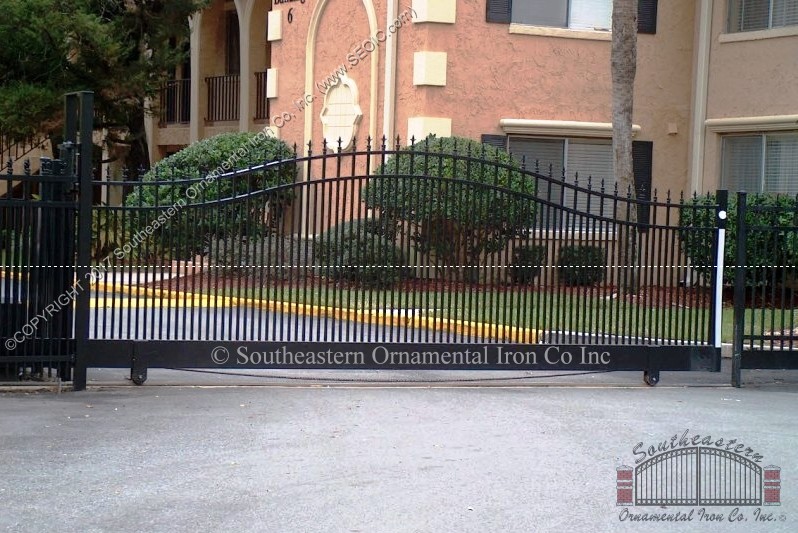 Custom Aluminum Driveway Gate (#VG-08)