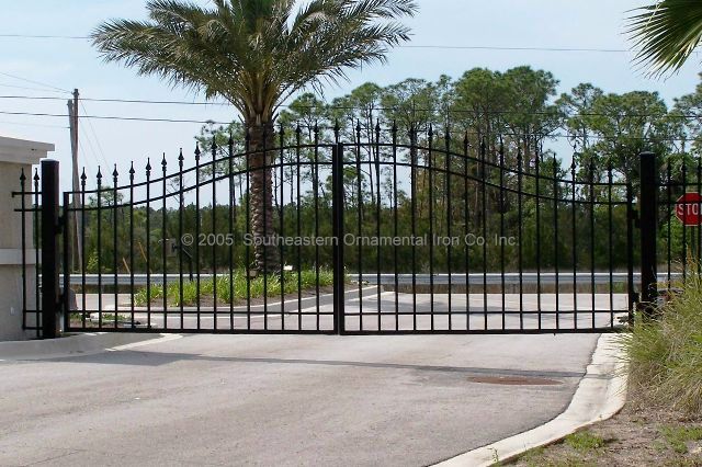 Custom Aluminum Driveway Gate (VG-10)