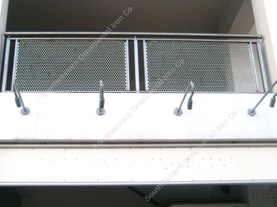 Stainless Steel with Wire Mesh (#88) (R-88)
