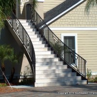 Exterior-Aluminum-Stair-Railing-(SR-40)