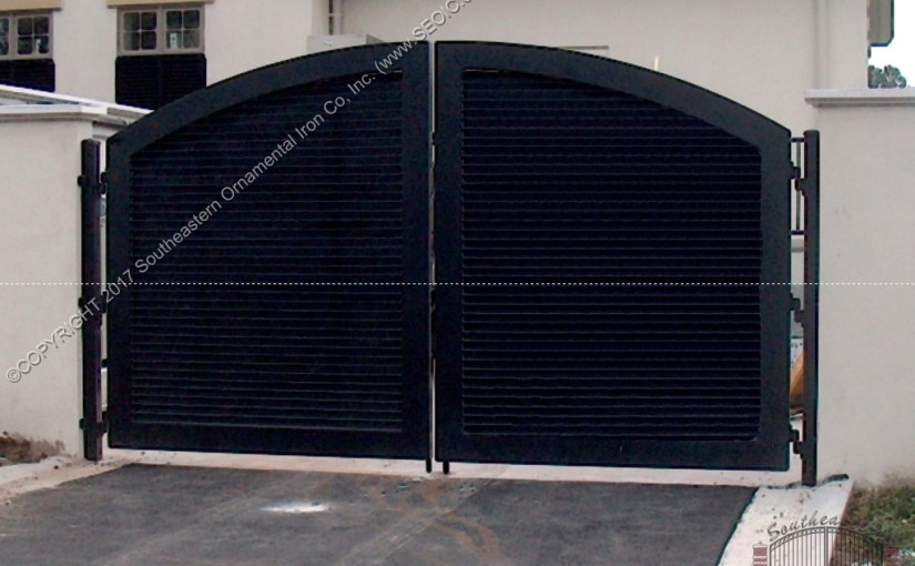 Custom Aluminum Driveway Gate (#VG-13)